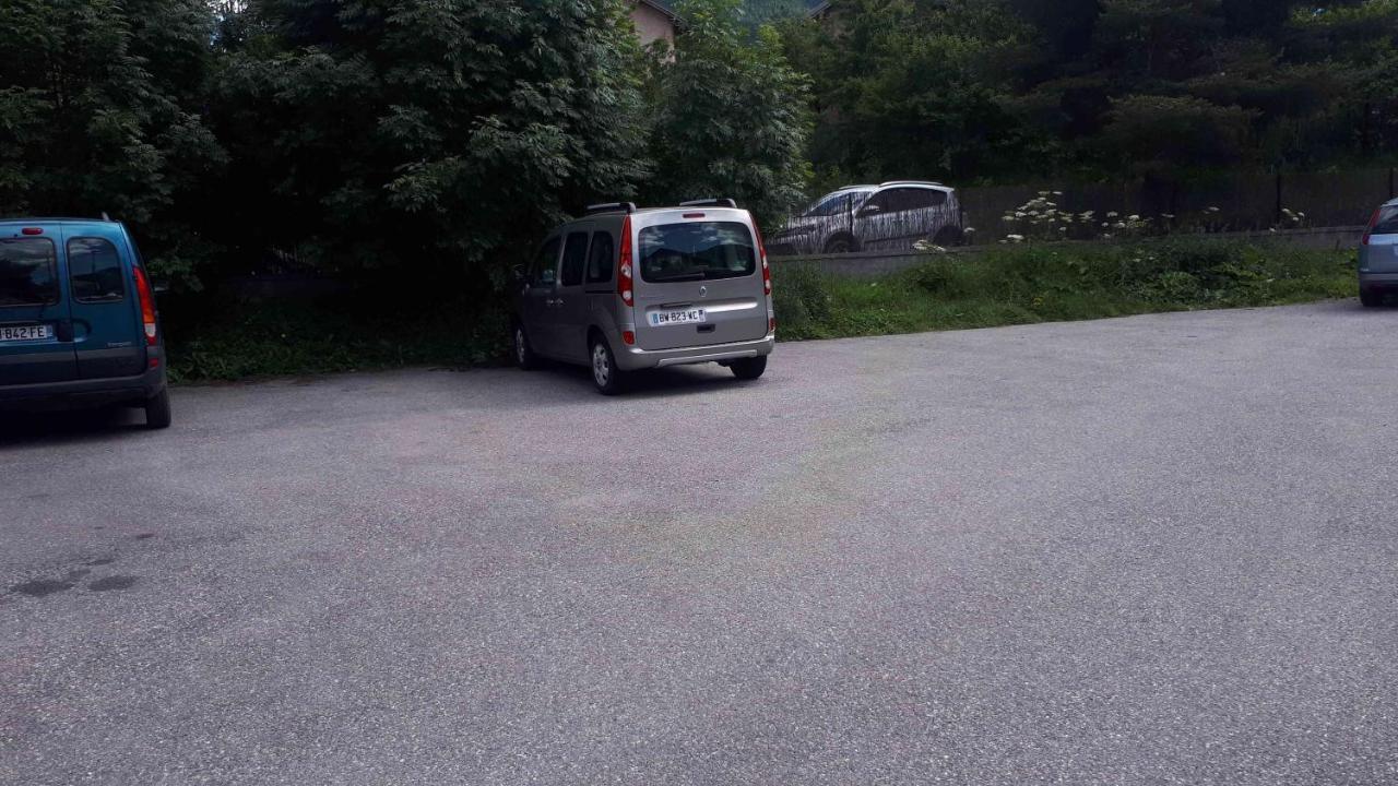 Briançon, Appartement avec jardin et terrasse. Exterior foto